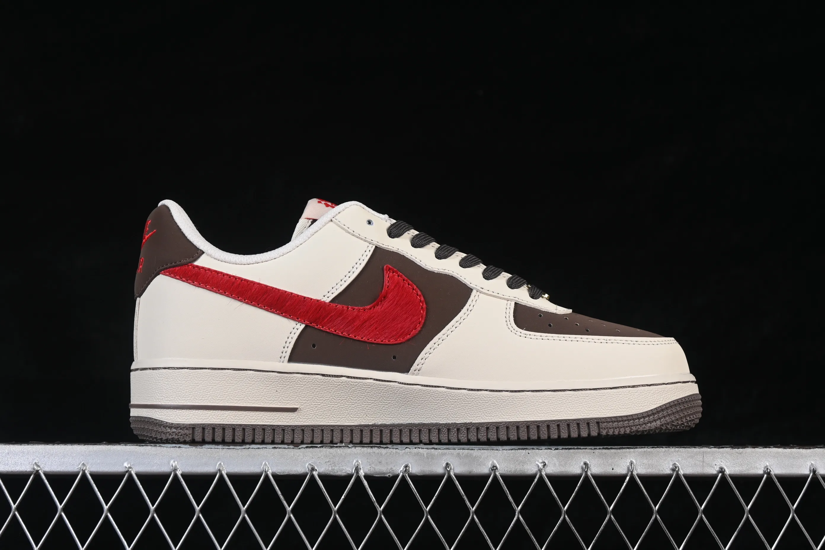 All categories Nk Air Force 1 Air Force series Nk Air Force 1 Low Air Force low-top Nike Air Force 1'07 Low Limited to the Year of the Horse, you will be blessed soon Air Force 1 low-top casual sneakers NH0601-517